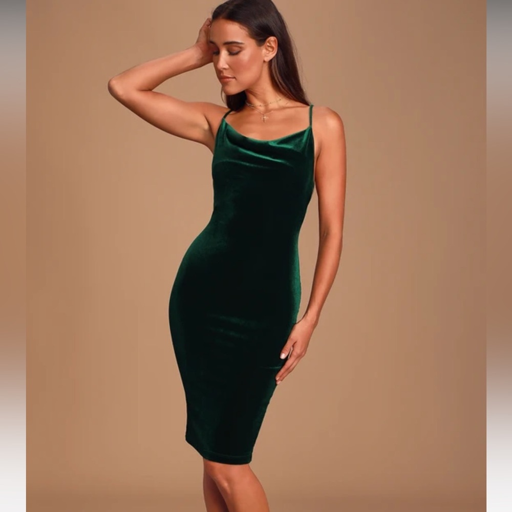 Lulus green velvet dress